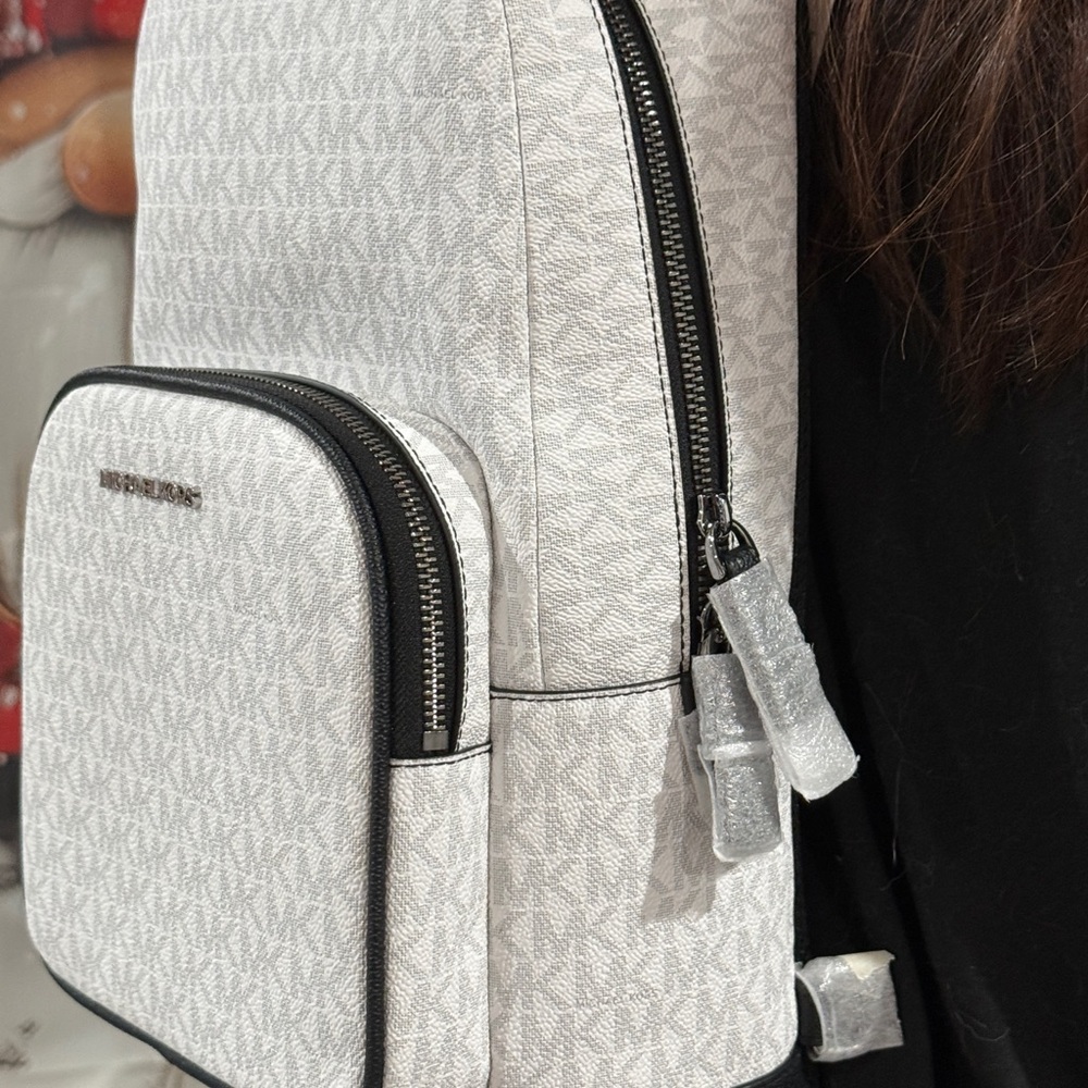 New with tags Michael Kors unisex Cooper Commuter SLNGPack - Picture 4 of 6